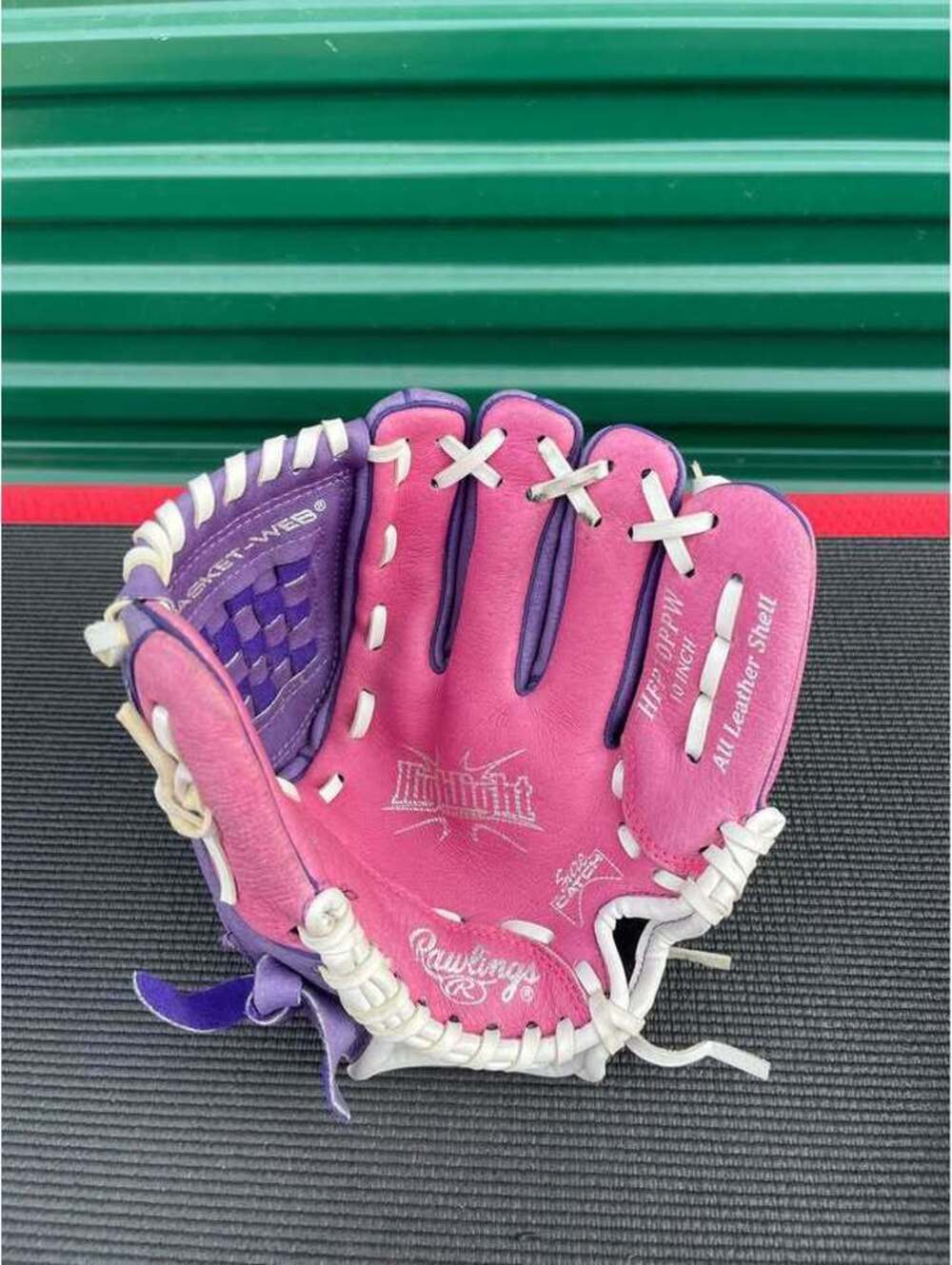 Rawlings Highlight Series HFP10PPW 10-Inch Baseball Glove